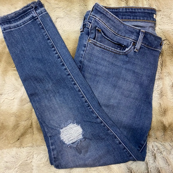 Levi’s 711 Skinny Distressed Jeans Size 31 EUC - Picture 3 of 8